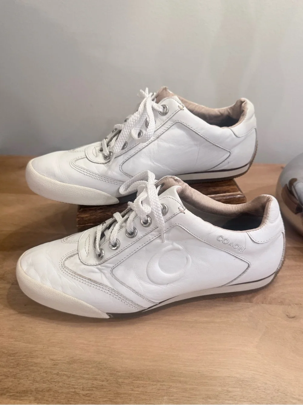 Coach White Leather Low-Top Sneakers with Silver Eyelets